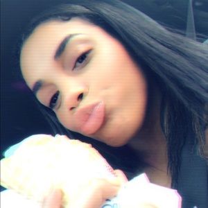 Meet your Posher, Elienai